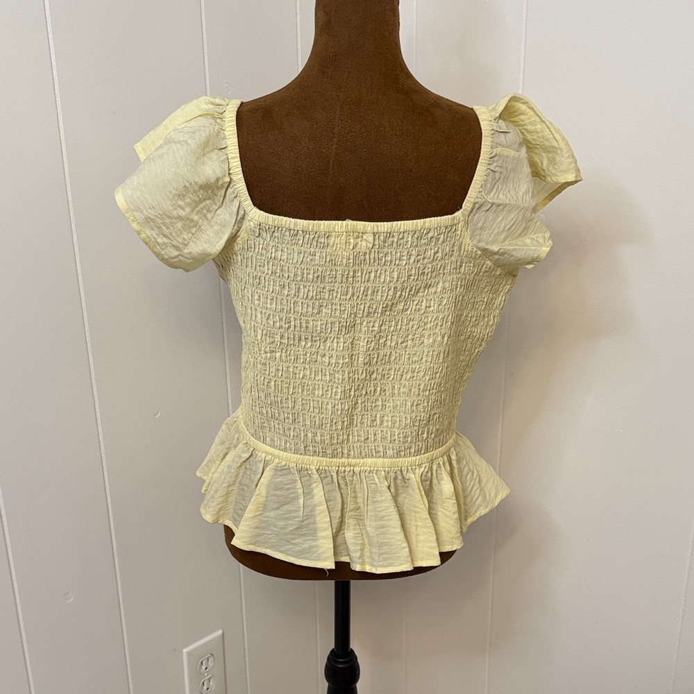 Chic Yellow Ruffle Blouse - Picture 2 of 8